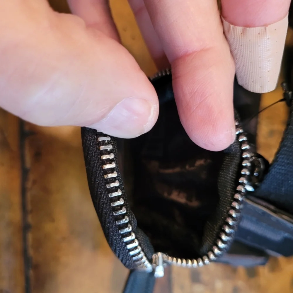 Karl Lagerfeld Black Men's Crossbody Bag - Picture 8 of 11